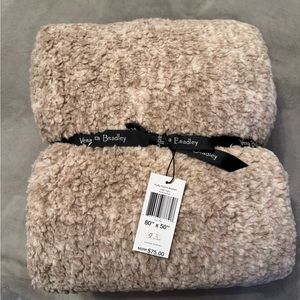 Super cozy Vera Bradley throw
